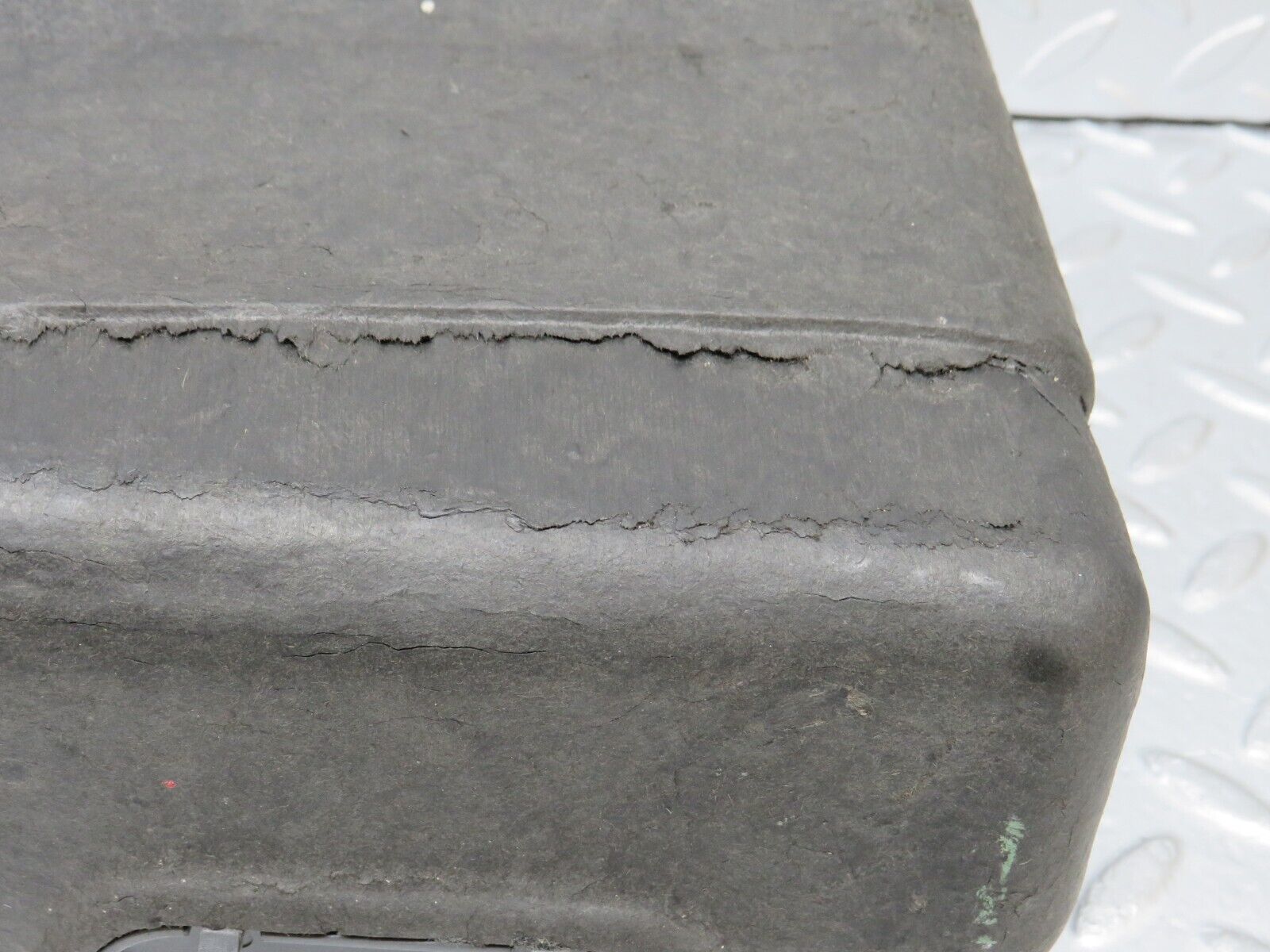 36172 Mercedes-Benz W126 420SE Glove Box 1266800291 1266930233