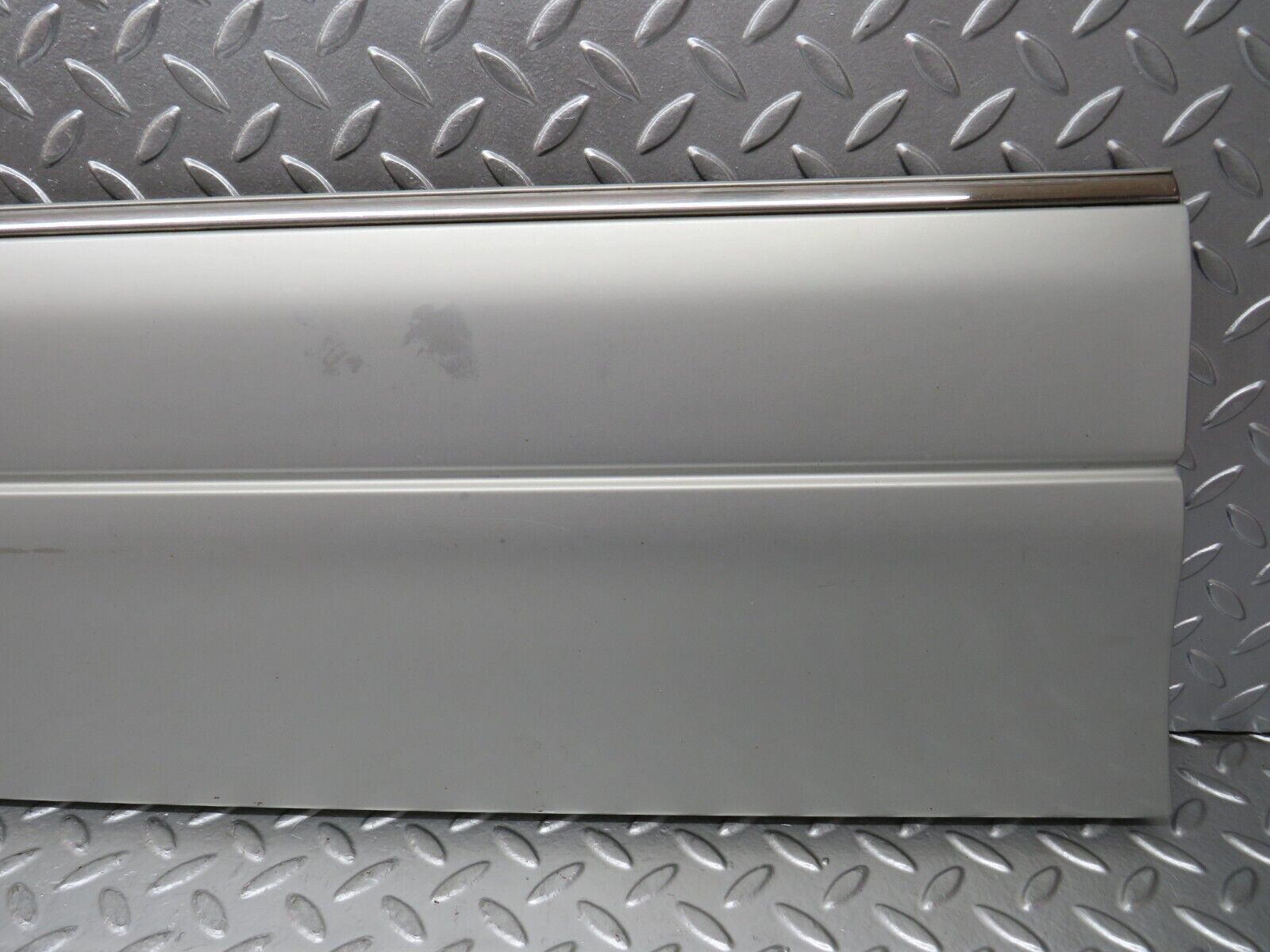 24806 Mercedes-Benz W140 S320 Front Left Door Lower Trim 1406907140