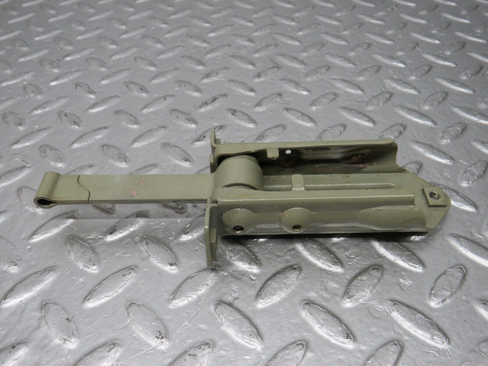 33690 Mercedes-Benz W201 190E 2.0L Door Safety Check Strap