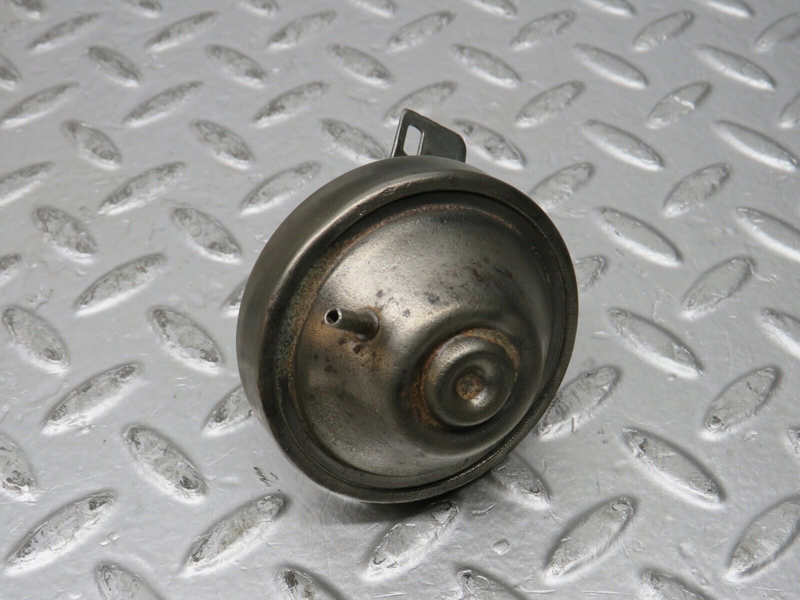 32062 Mercedes-Benz W123 230E Ignition Distributor Vacuum Control Valve