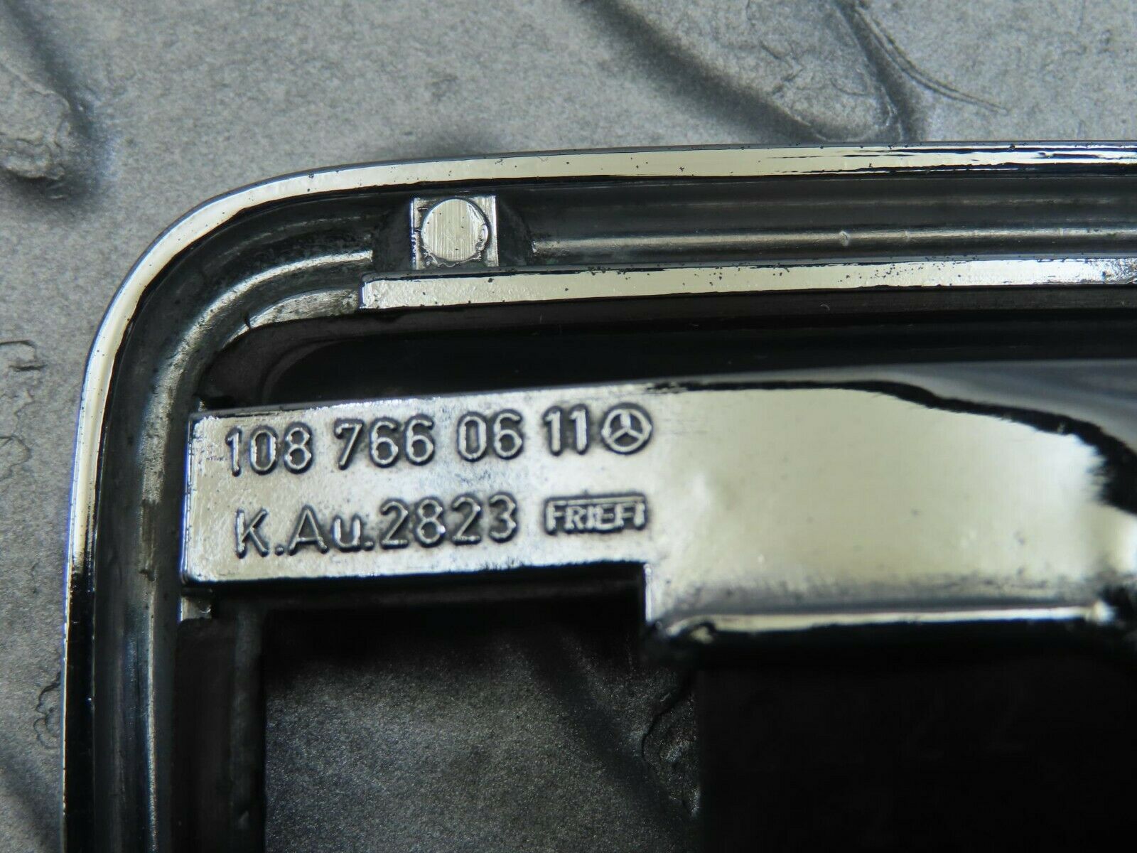 8878 Mercedes-Benz W108 Chrome Frame For Door Opener Right 1087660611