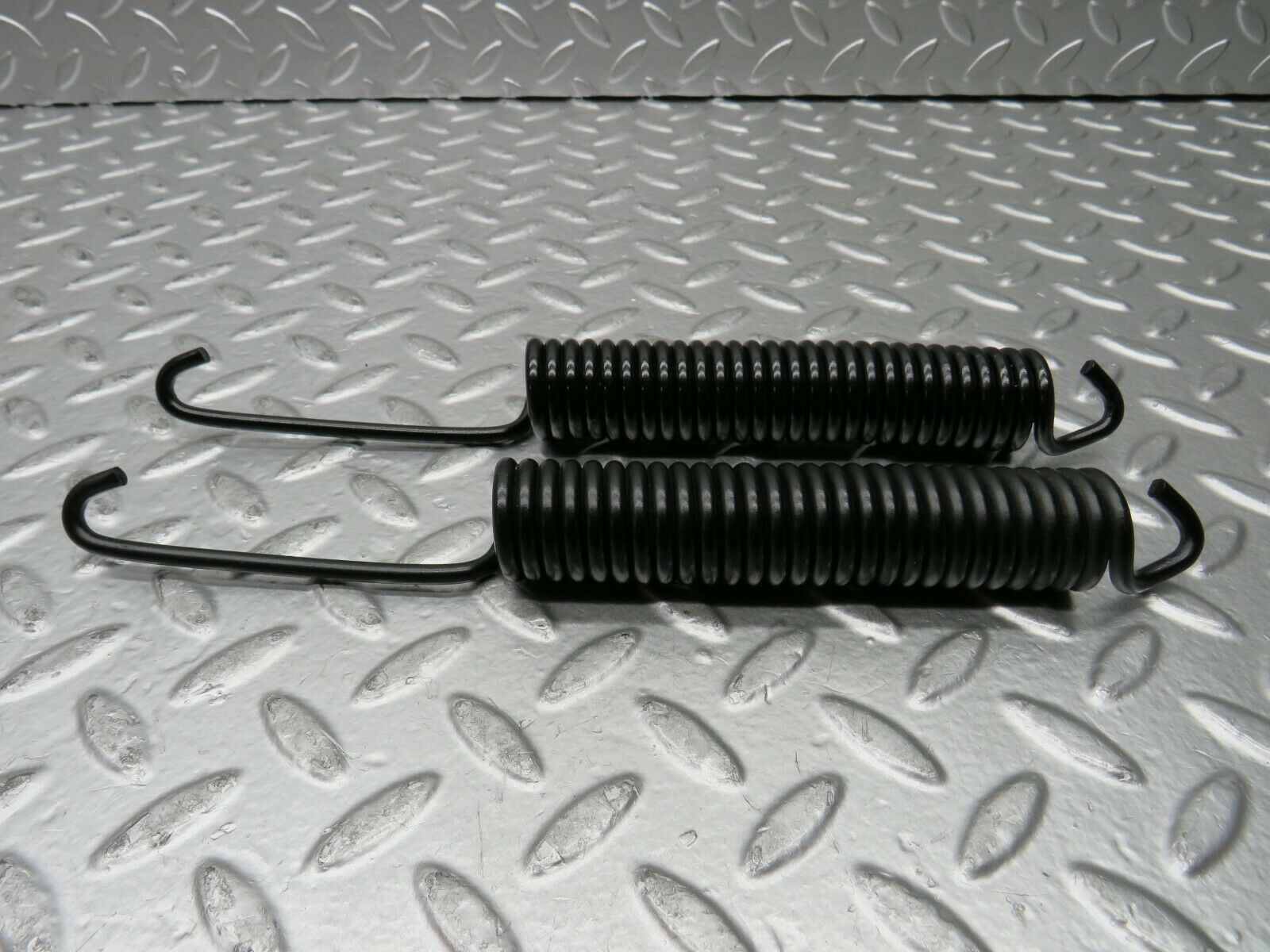 22905 Mercedes-Benz C107 450SLC Coupe Bonnet Hinge Spring Pair