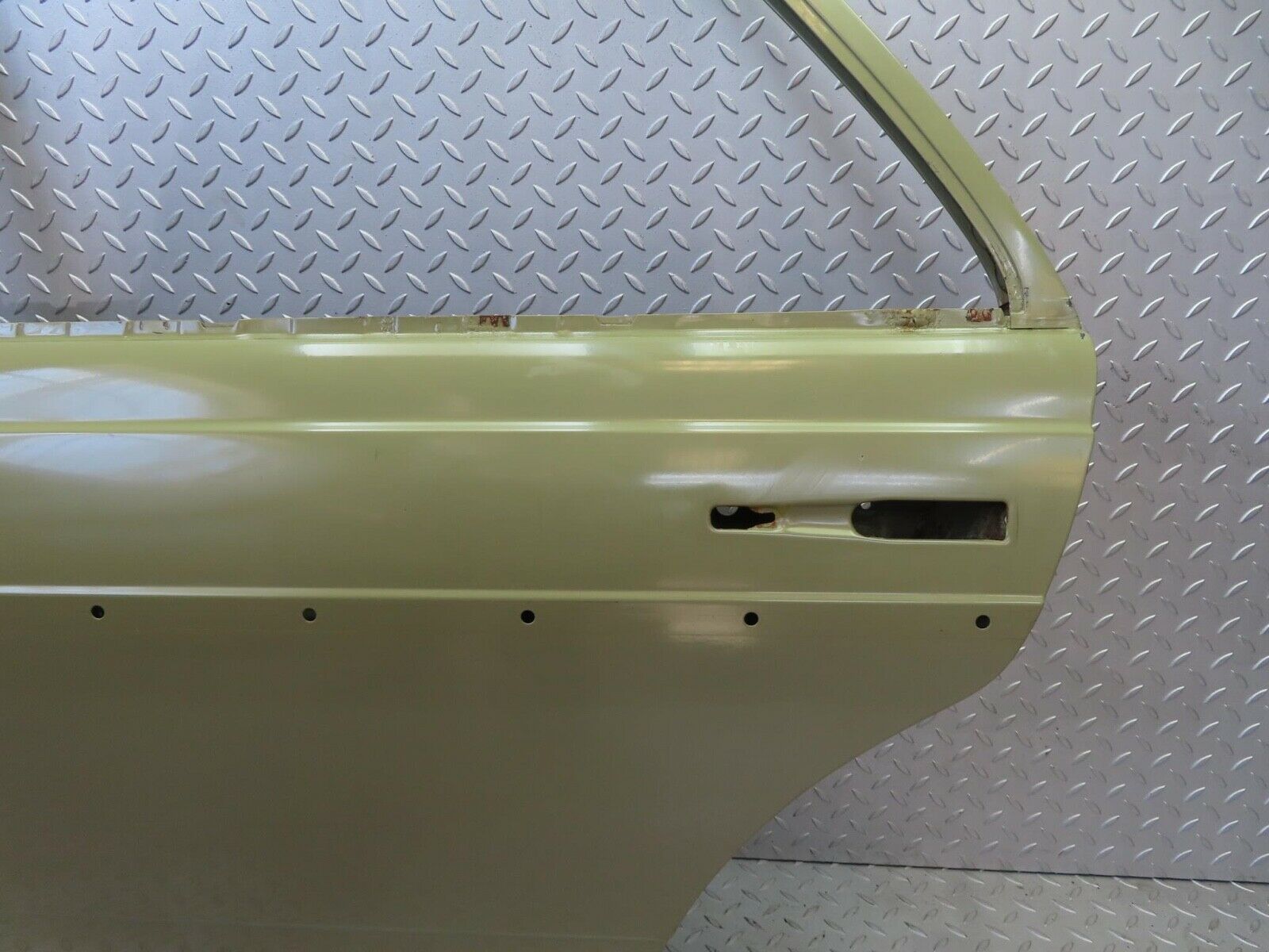 13642 Mercedes-Benz W123 200 Rear Left Door