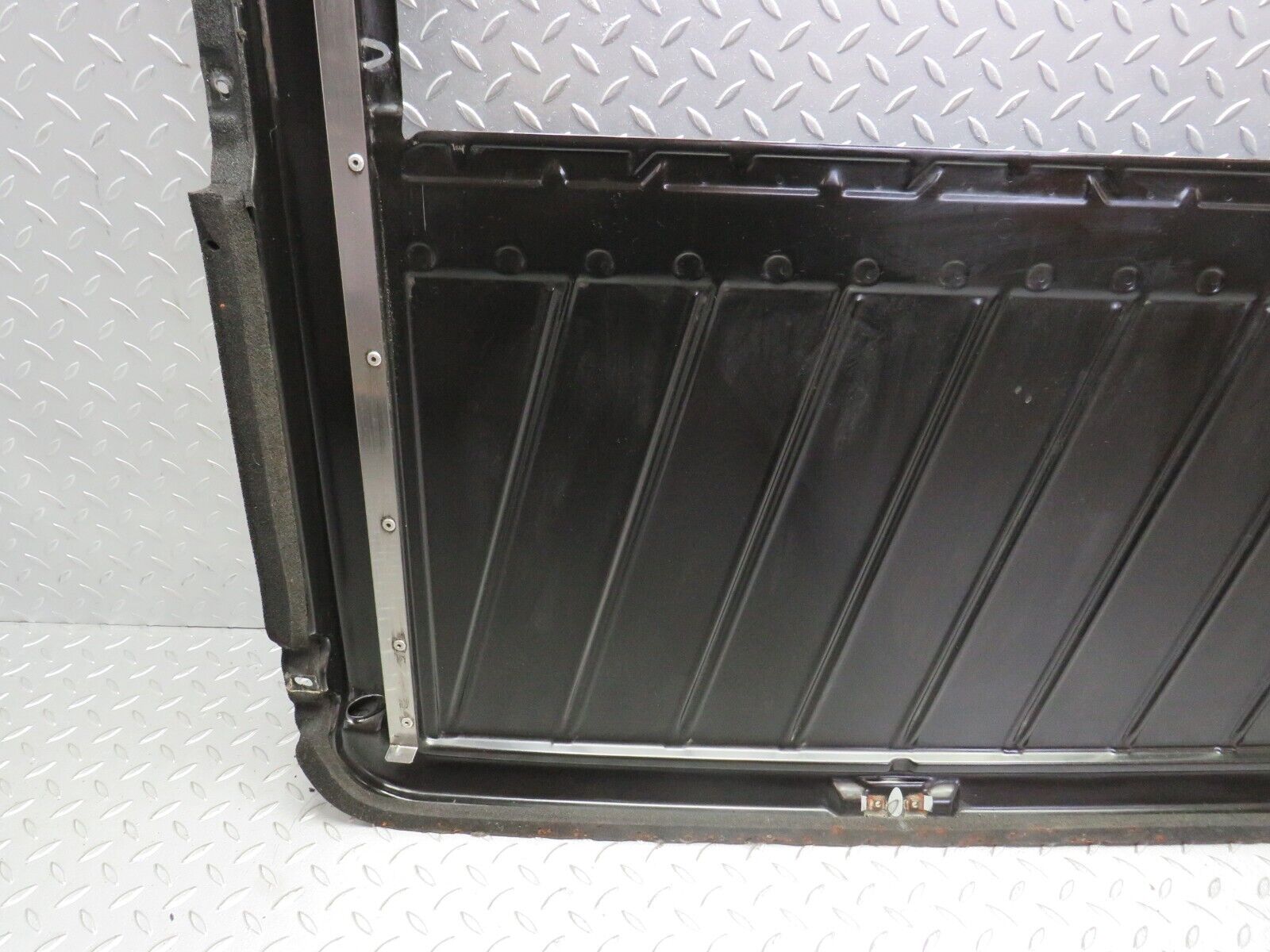 30469 Mercedes-Benz W124 230E Power Sunroof Frame