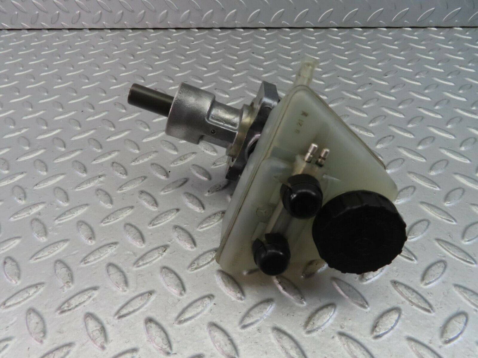 9413 Mercedes-Benz C124 300CE Coupe Brake Master Cylinder With Tank