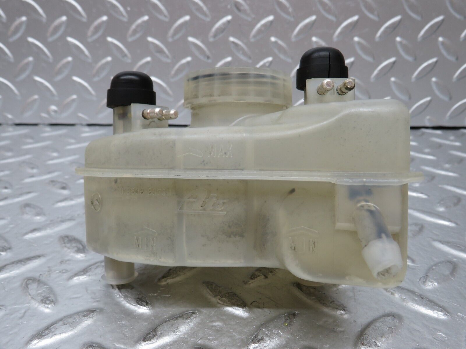 26857 Mercedes-Benz W123 240D Brake Fluid Reservoir Tank