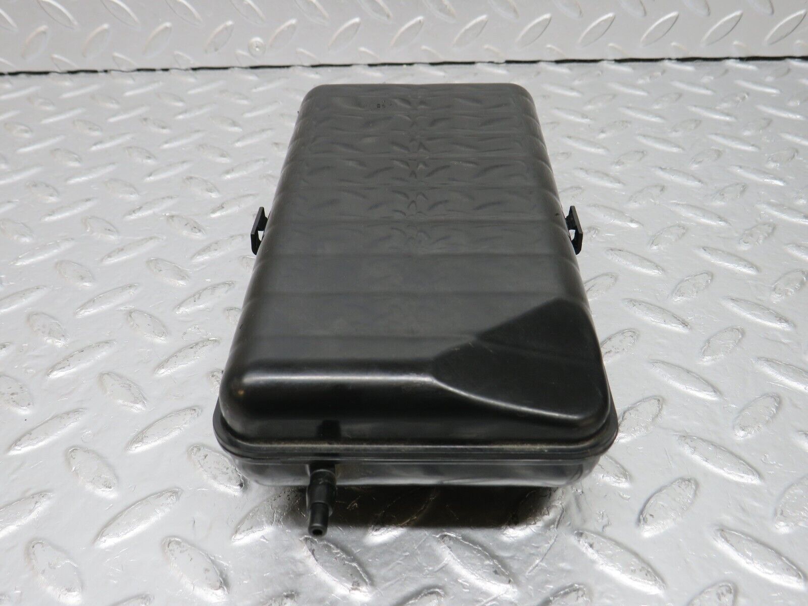 33271 Mercedes-Benz W202 C180 Vacuum Reservoir Tank 1408050019