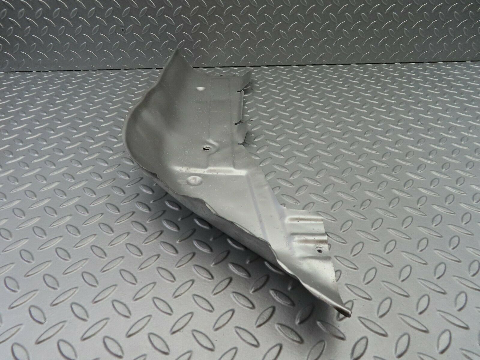 6769 Mercedes-Benz S124 E220 Wagon Exhaust Heat Shield