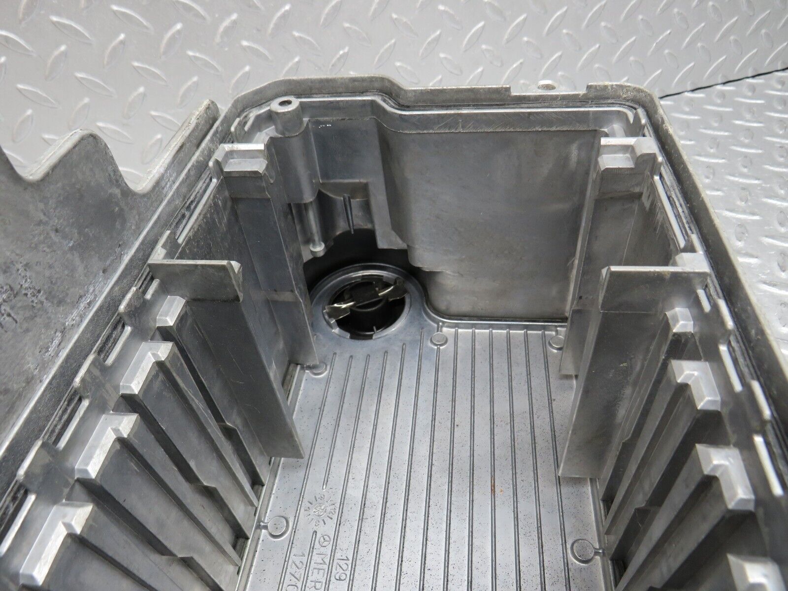 38441 Mercedes-Benz R129 280SL ECU Control Unit Housing 1295459040 1295400482