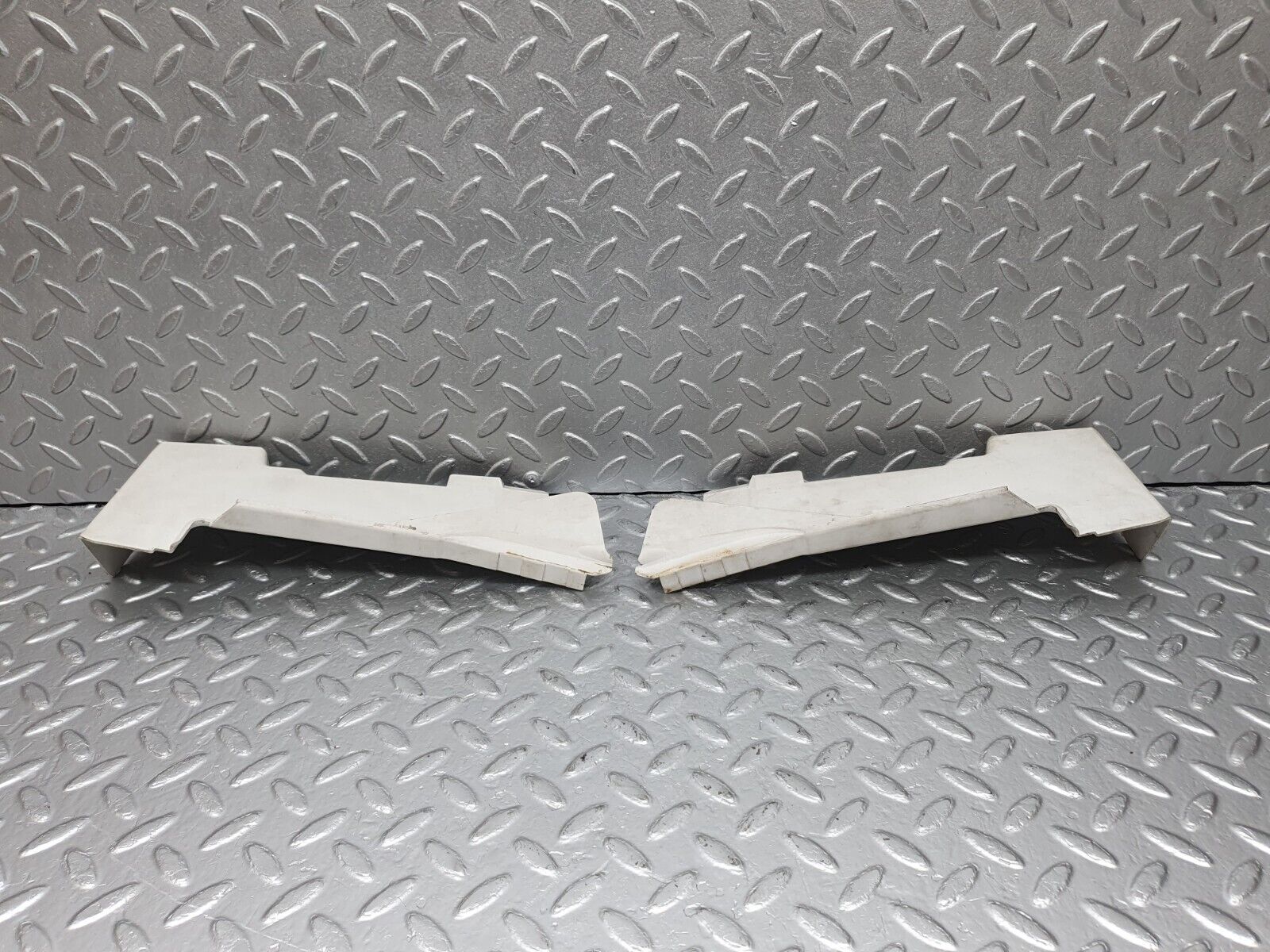 41396 Mercedes-Benz W124 200E Front Door Lock Cover 2x 1247230408 1247230308