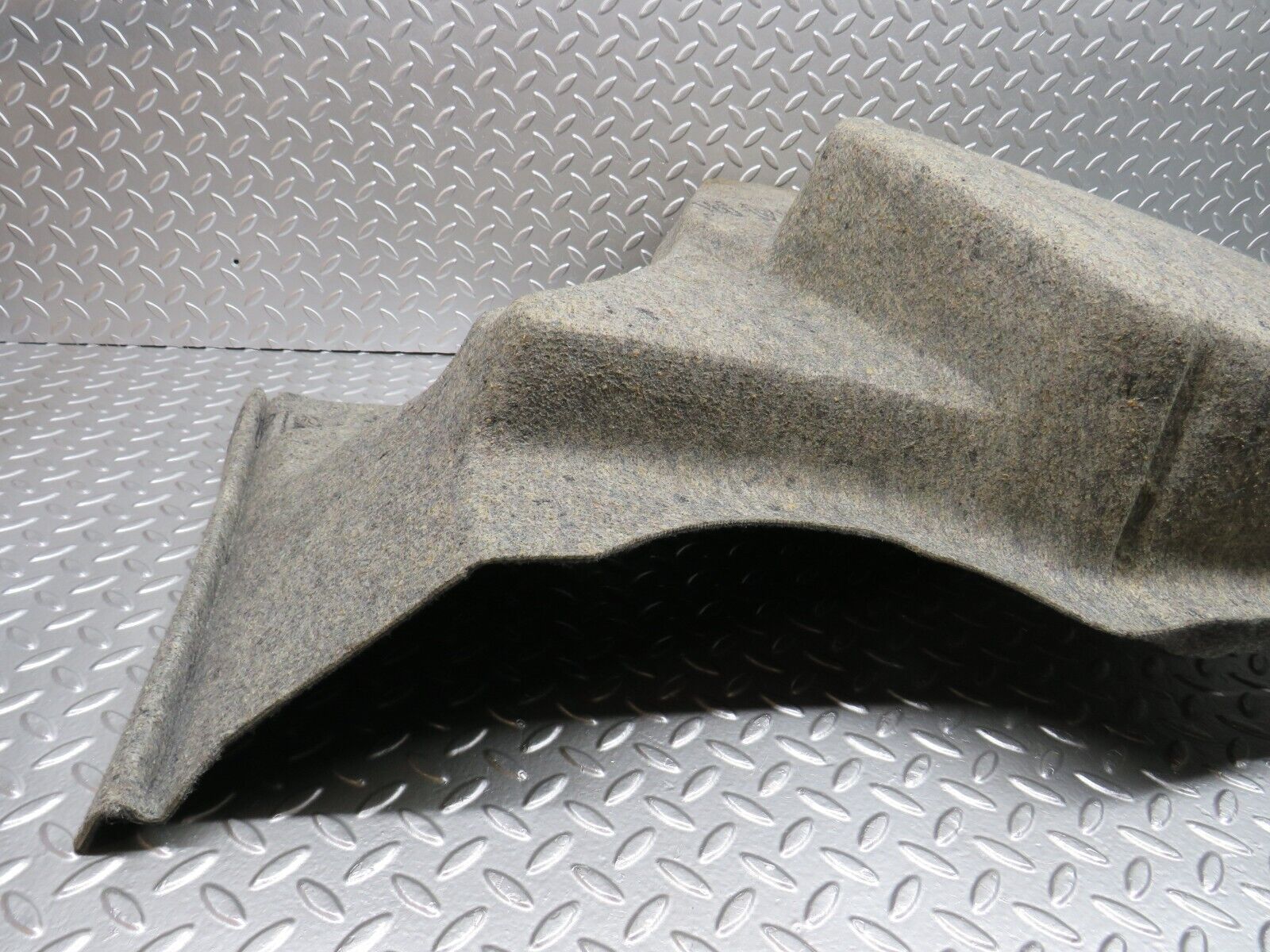 29230 Mercedes-Benz W124 230E Trunk Panel Cover Right