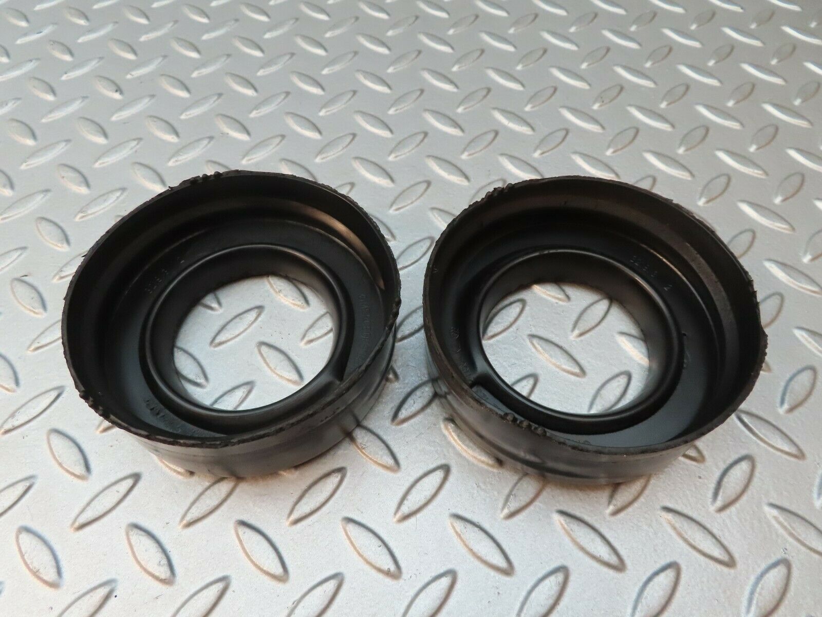 4219 Mercedes-Benz V123 240D LWB Front Rubber Buffer Suspension 1233211584