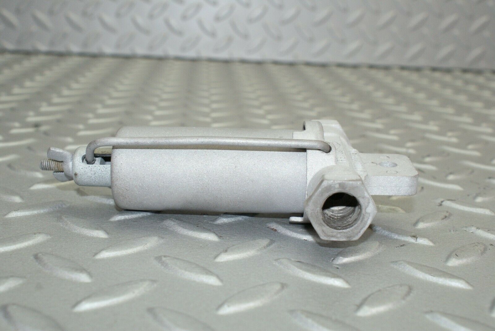 2587 Mercedes-Benz W105 219 PONTON Fuel Filter 0004778301