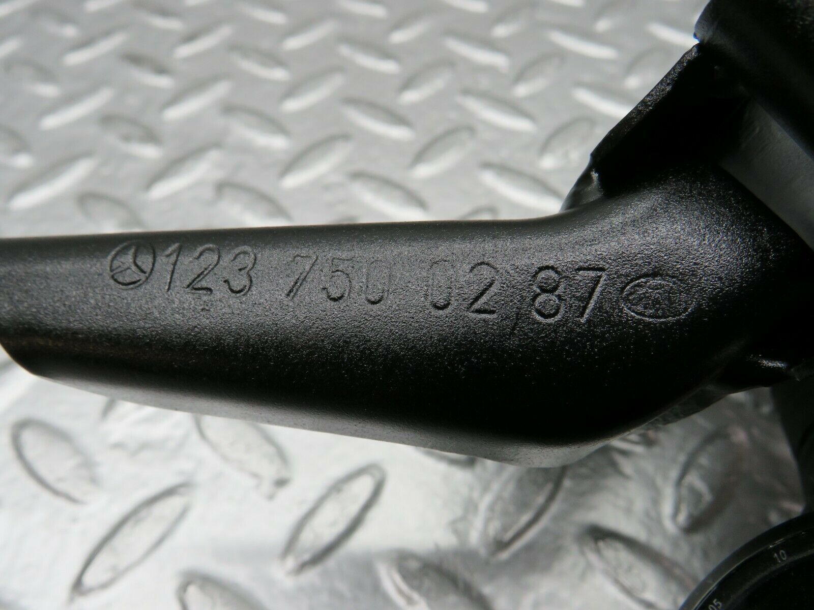 24077 Mercedes-Benz W123 280E Trunk Lid Hinge Pair 1237500187 12375800287