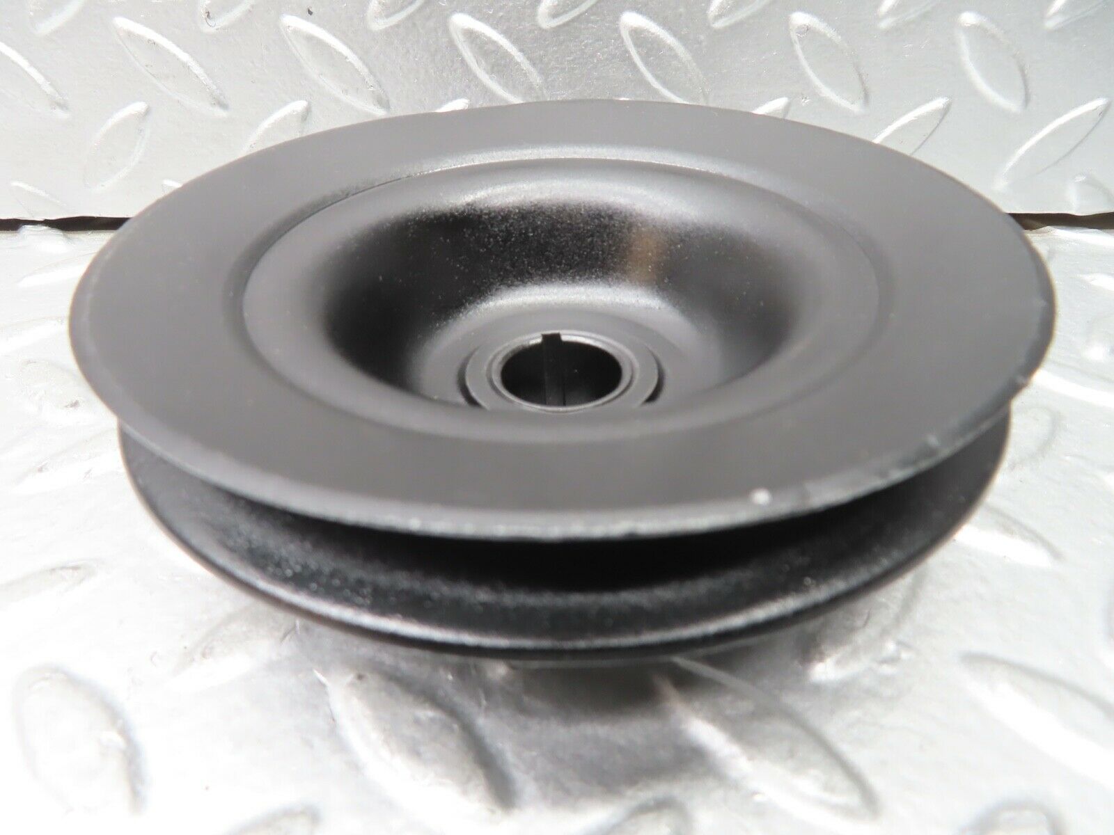 21283 Mercedes-Benz W123 230E Power Steering Pump Pulley 1022300015