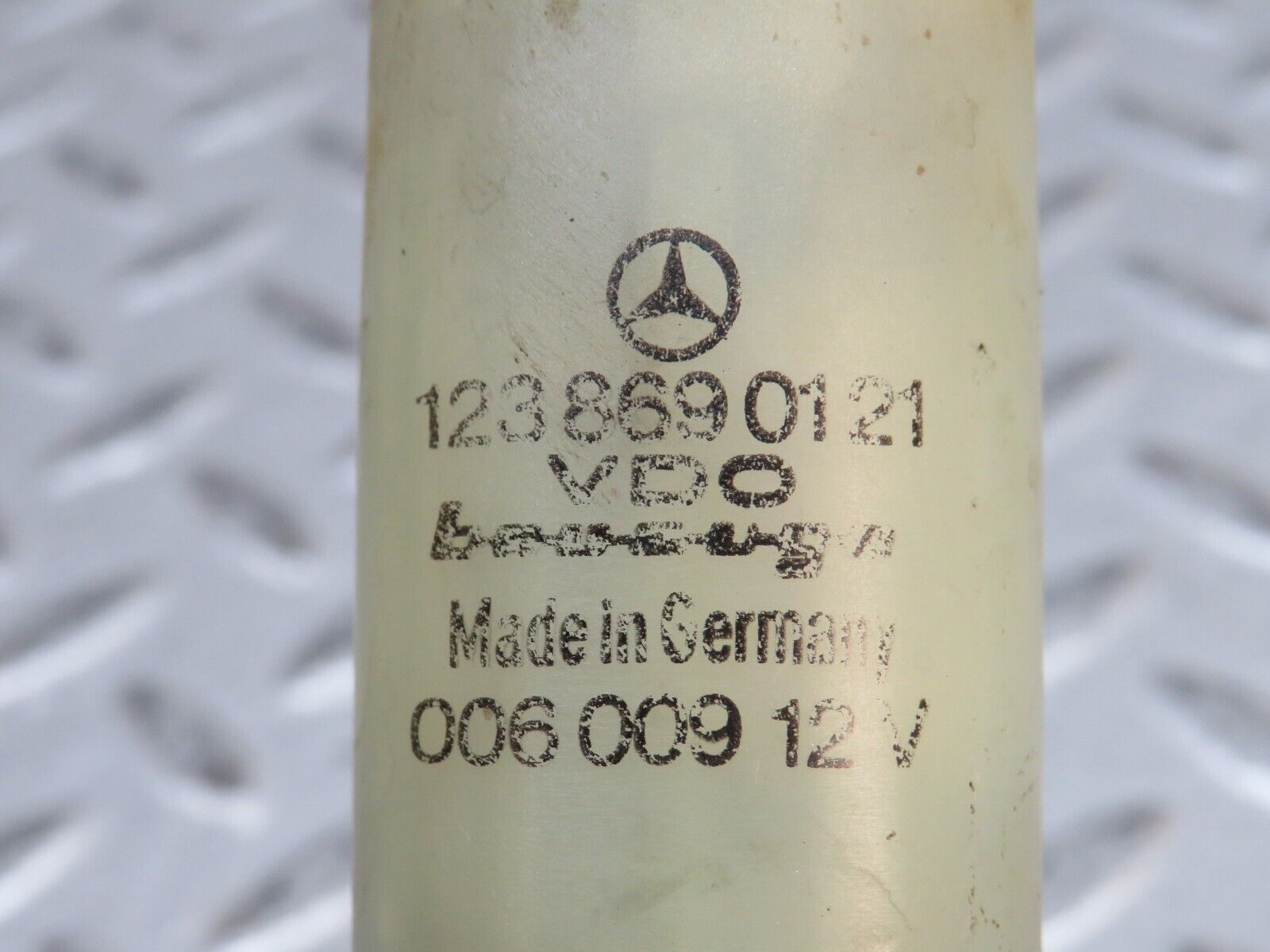 28485 Mercedes-Benz S123 240D Wagon Windscreen Washer Pump VDO 1238690121