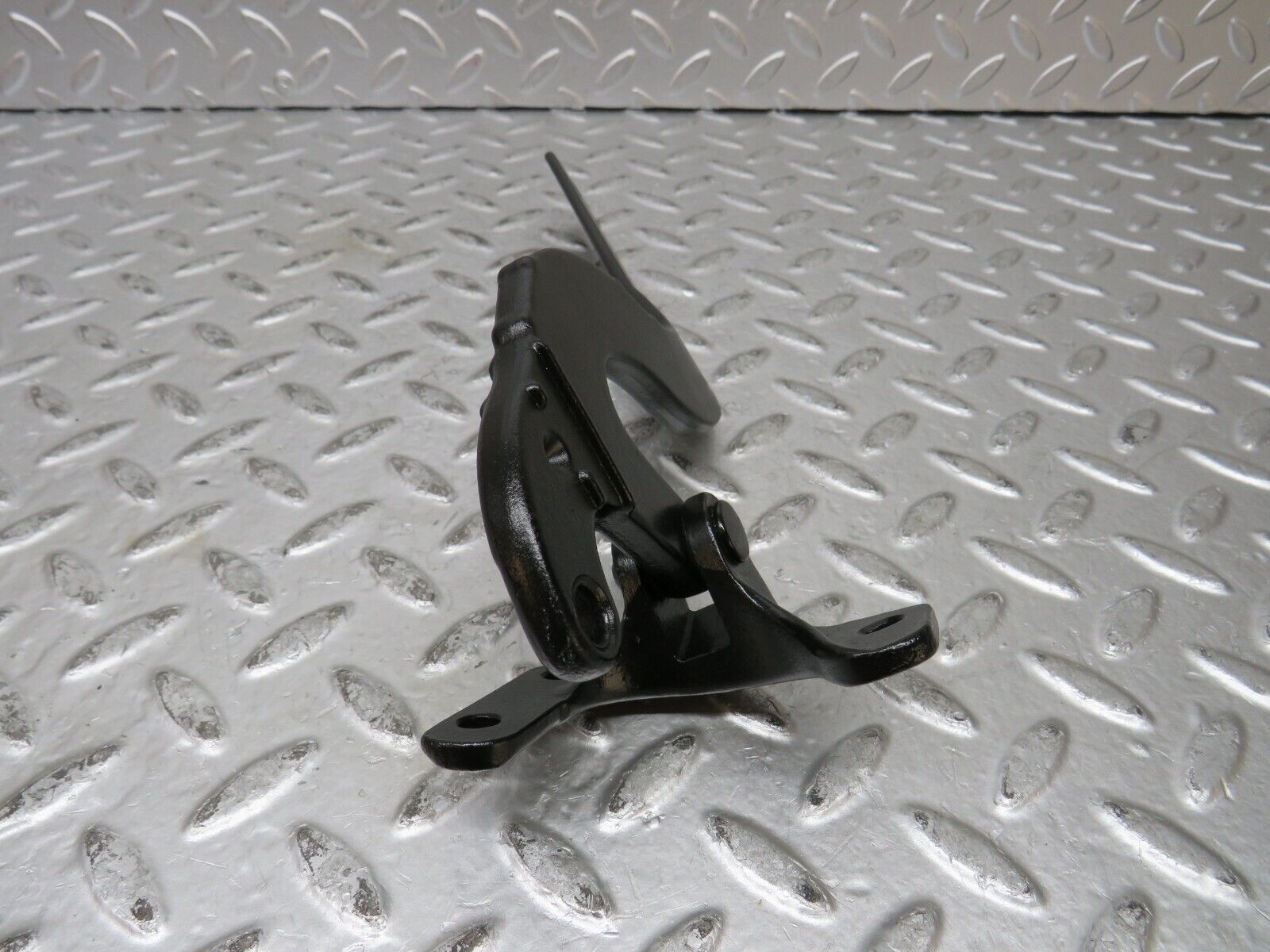 27743 Mercedes-Benz S124 300TE Trunk Lid Hinge Left Side 1247430351 1247430121