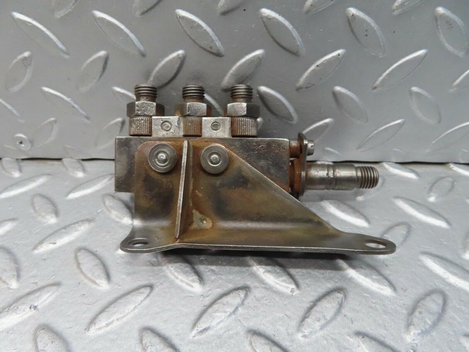 12885 Mercedes-Benz W111 220SE Fuel Injection Distributor