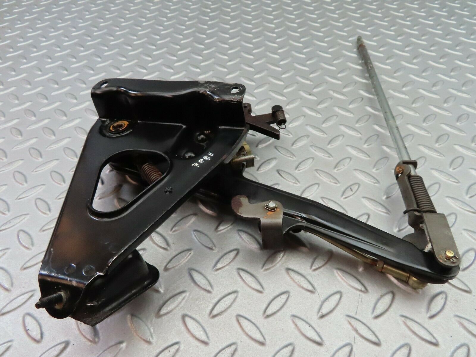 6302 Mercedes-Benz W126 380SE Handbrake Regulator