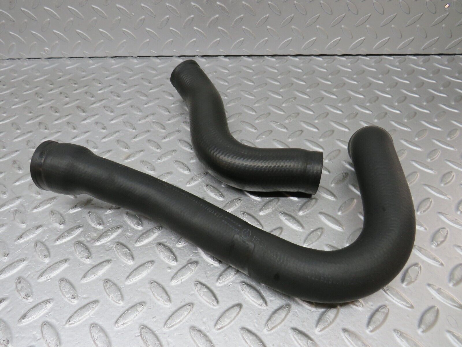 36284 Mercedes-Benz W126 420SE Radiator Hose Pipe 1265014782 1265014682