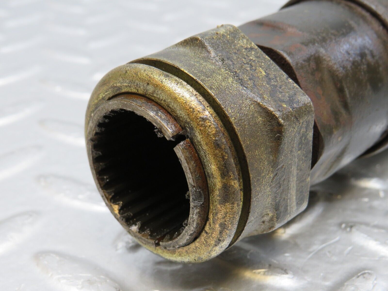 34671 Mercedes-Benz C126 380SEC Coupe Cardan Shaft Prop Shaft