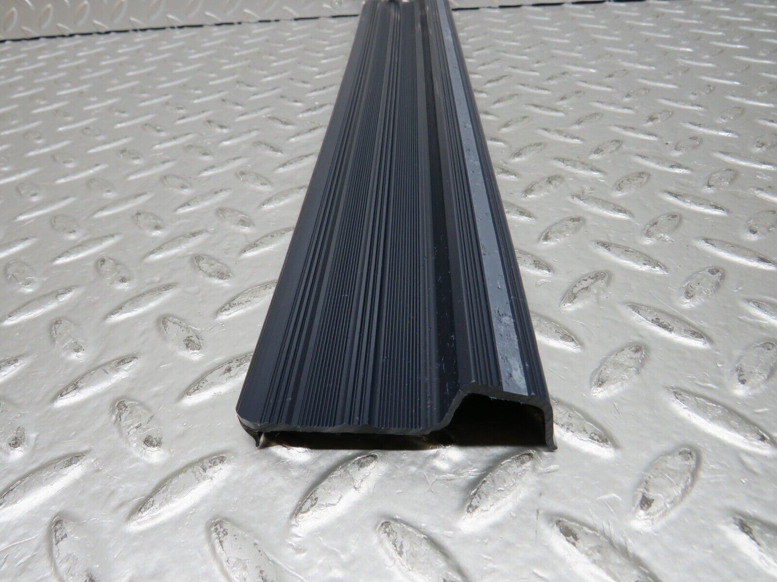 31961 Mercedes-Benz W123 230E Rear Left Door Sill Trim Blue