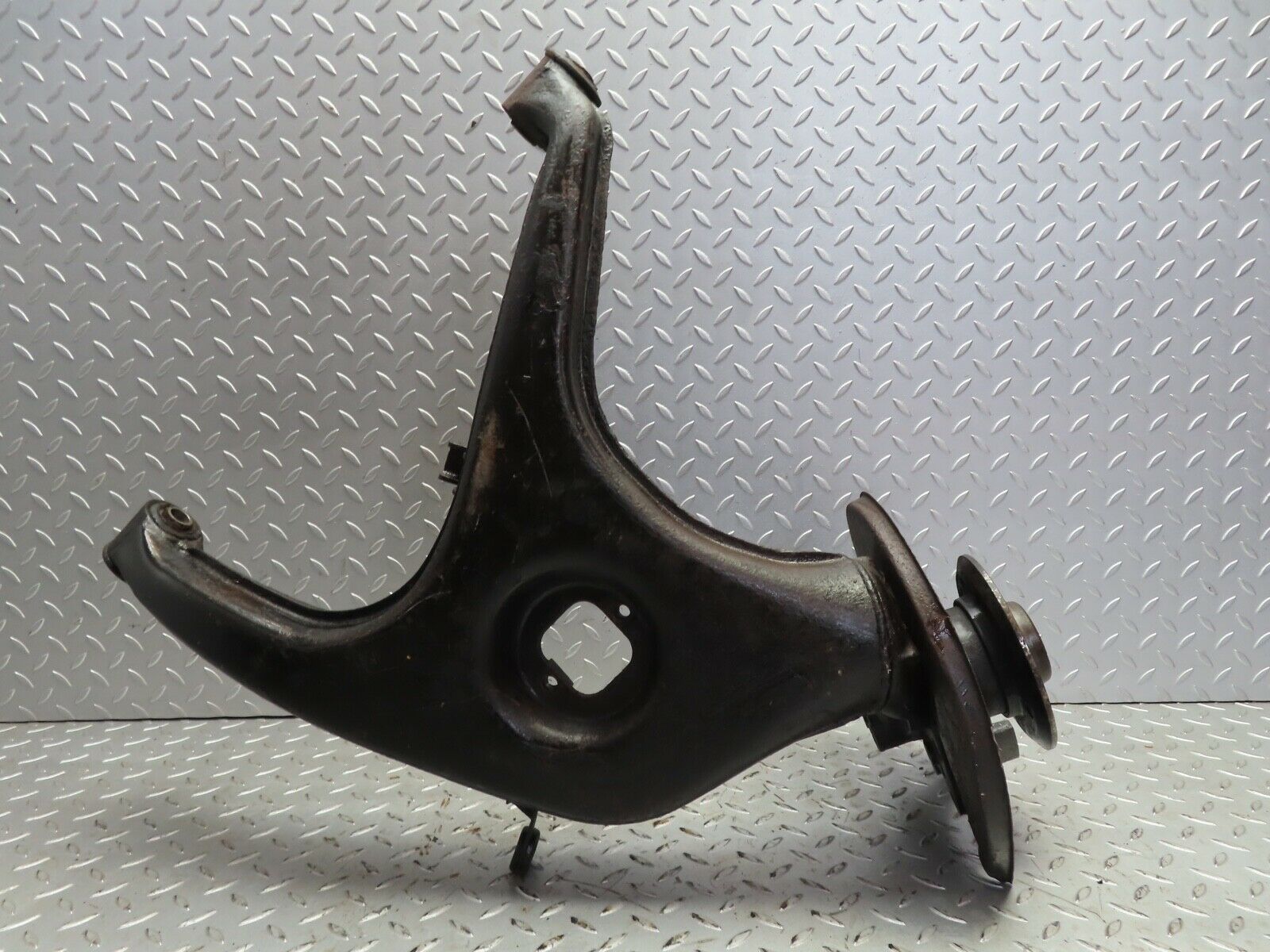 20451 Mercedes-Benz W114 280CE Coupe Control Arm Rear Left 1153571205