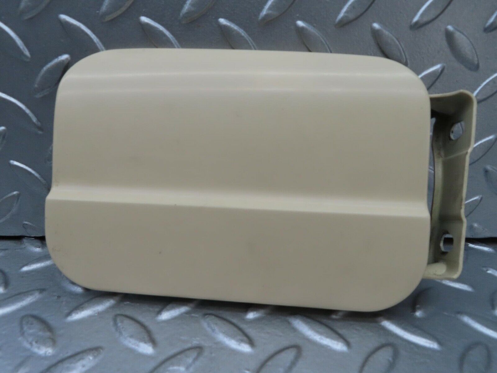 15326 Mercedes-Benz W123 230E Fuel Tank Flap Cap 1235840039