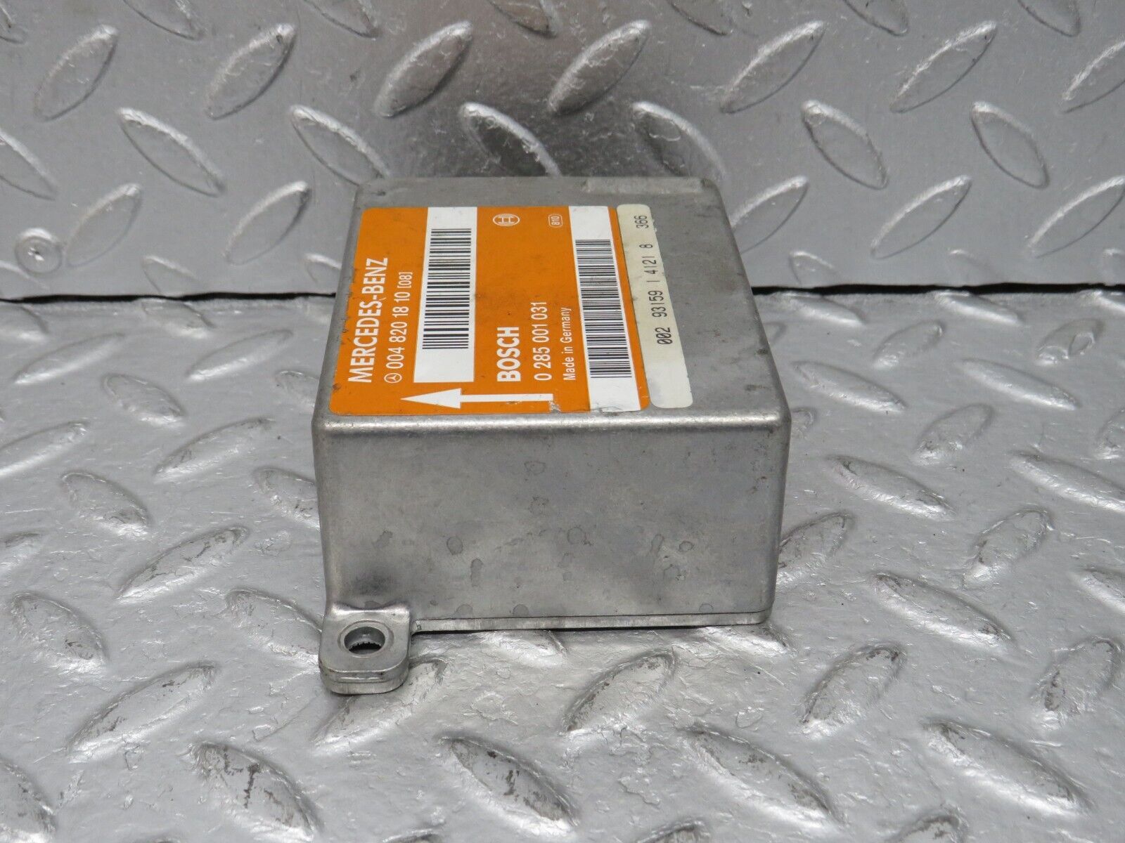 38121 Mercedes-Benz A124 320E Cabriolet Crash Sensor Bosch 0048201810 0285001031