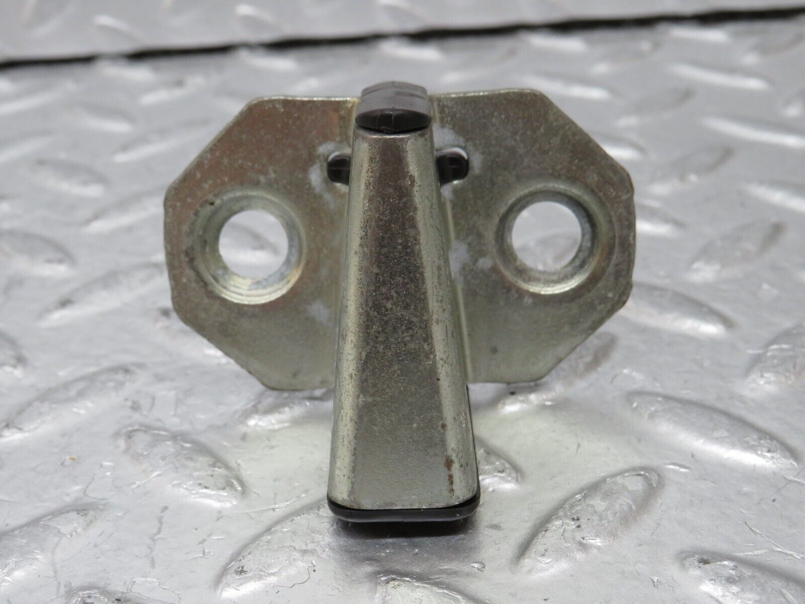 34892 Mercedes-Benz W210 320E Door Lock Latch