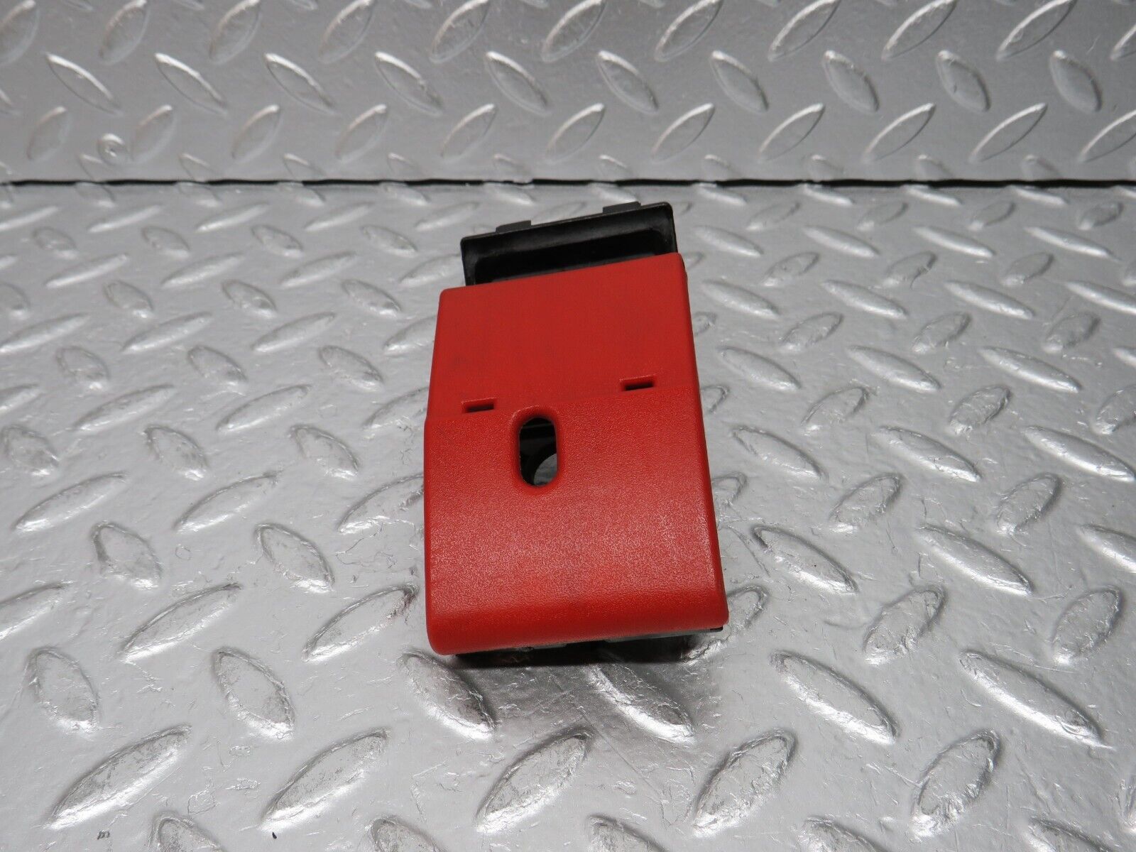 31334 Mercedes-Benz S124 220TE Wagon Bonnet Release Handle