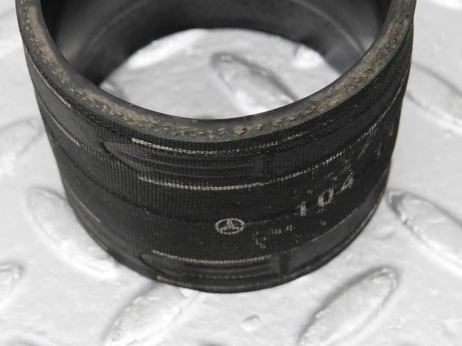 39407 Mercedes-Benz R129 320SL Coupe Air Intake Manifold Hose 1041411783