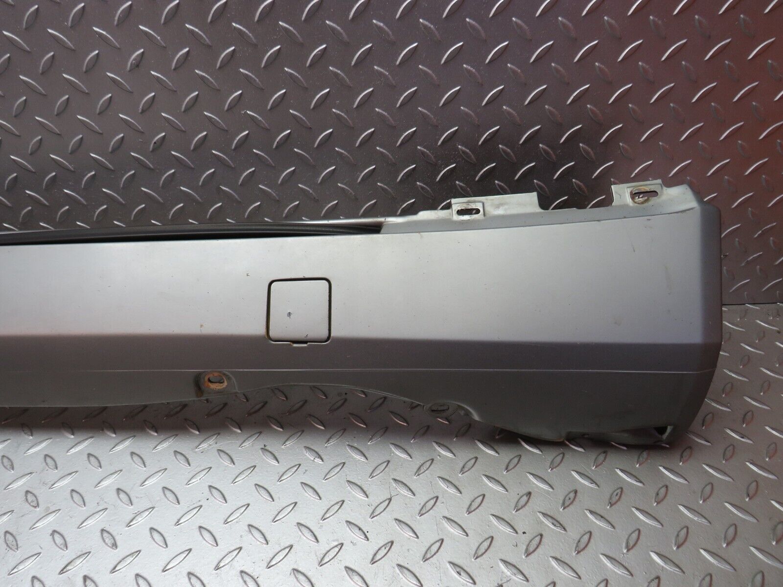 31829 Mercedes-Benz W201 190LE 1.8L Side Skirt Right Side