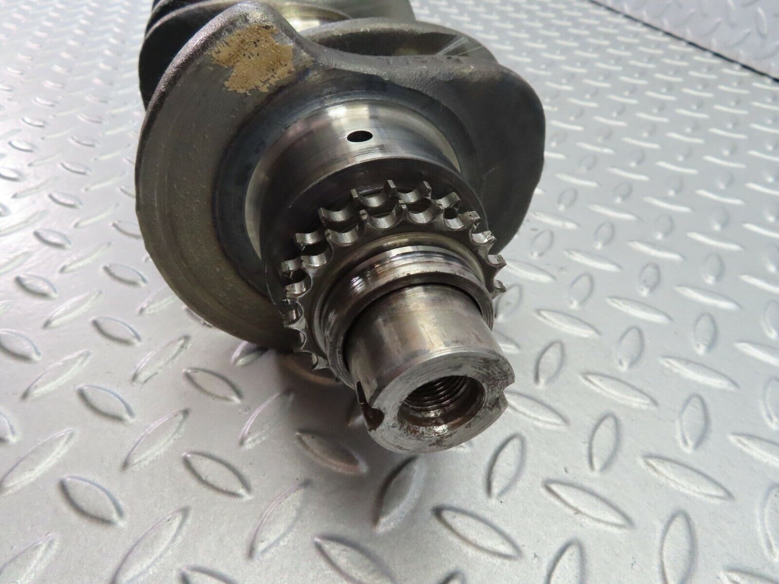 8039 Mercedes-Benz W115 220D Crankshaft OM615