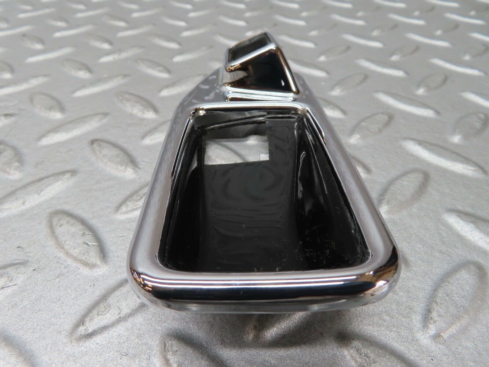 17573 Mercedes-Benz W116 450SEL Chrome Frame For Door Opener Left 1167660111