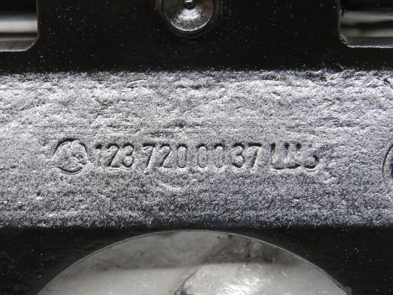 28852 Mercedes-Benz W123 230E Door Hinge 1237200037