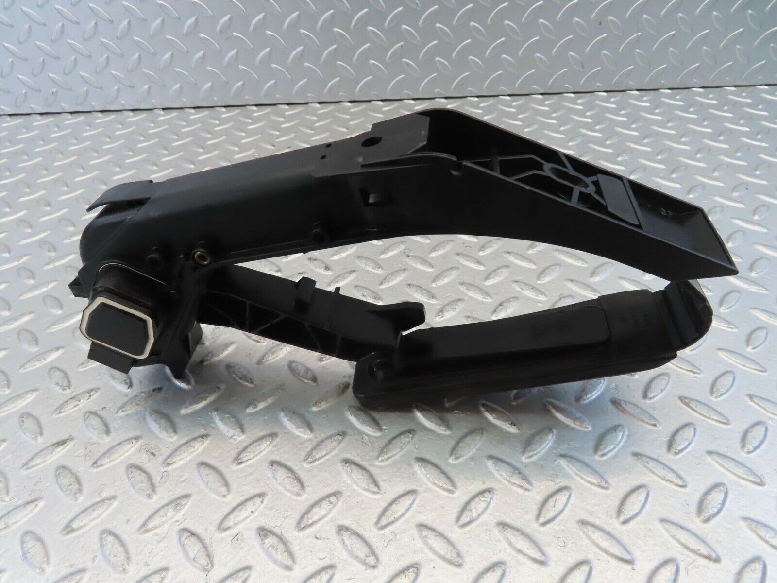 11100 Mercedes-Benz W221 S320 Throttle Accelerator Pedal 2203000104