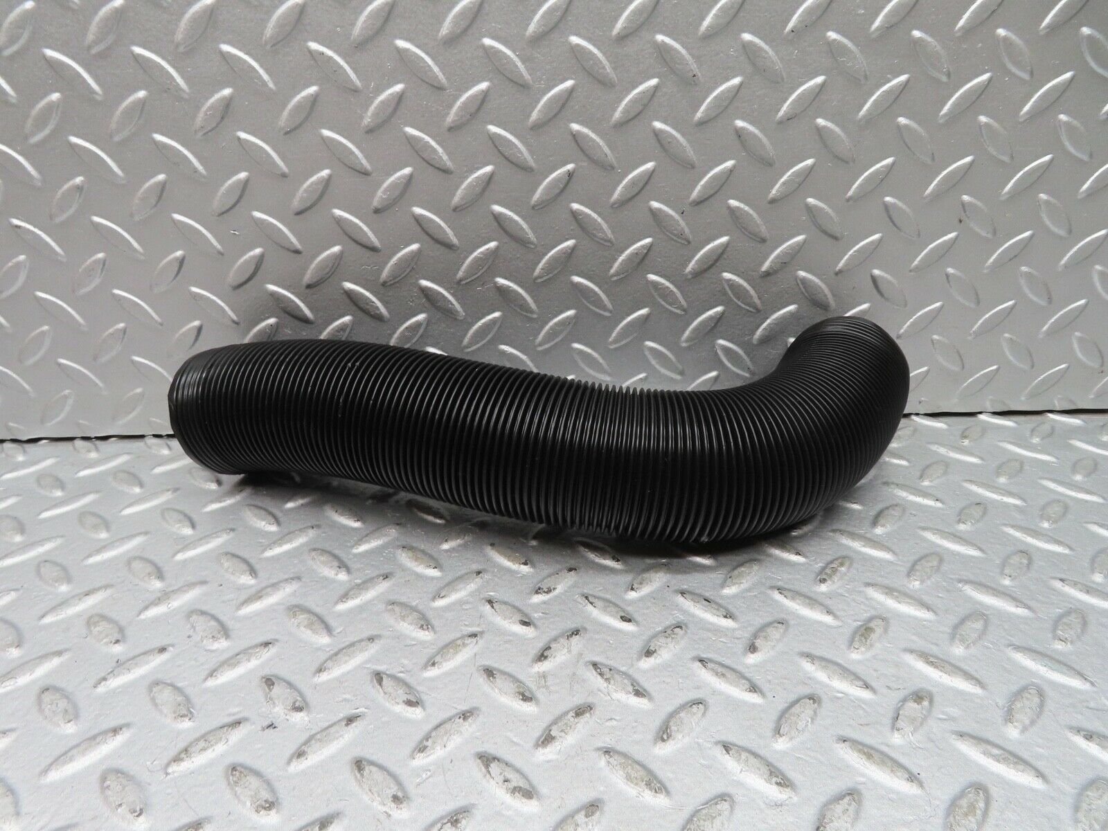 17079 Mercedes-Benz C107 380SLC Air Duct Pipe