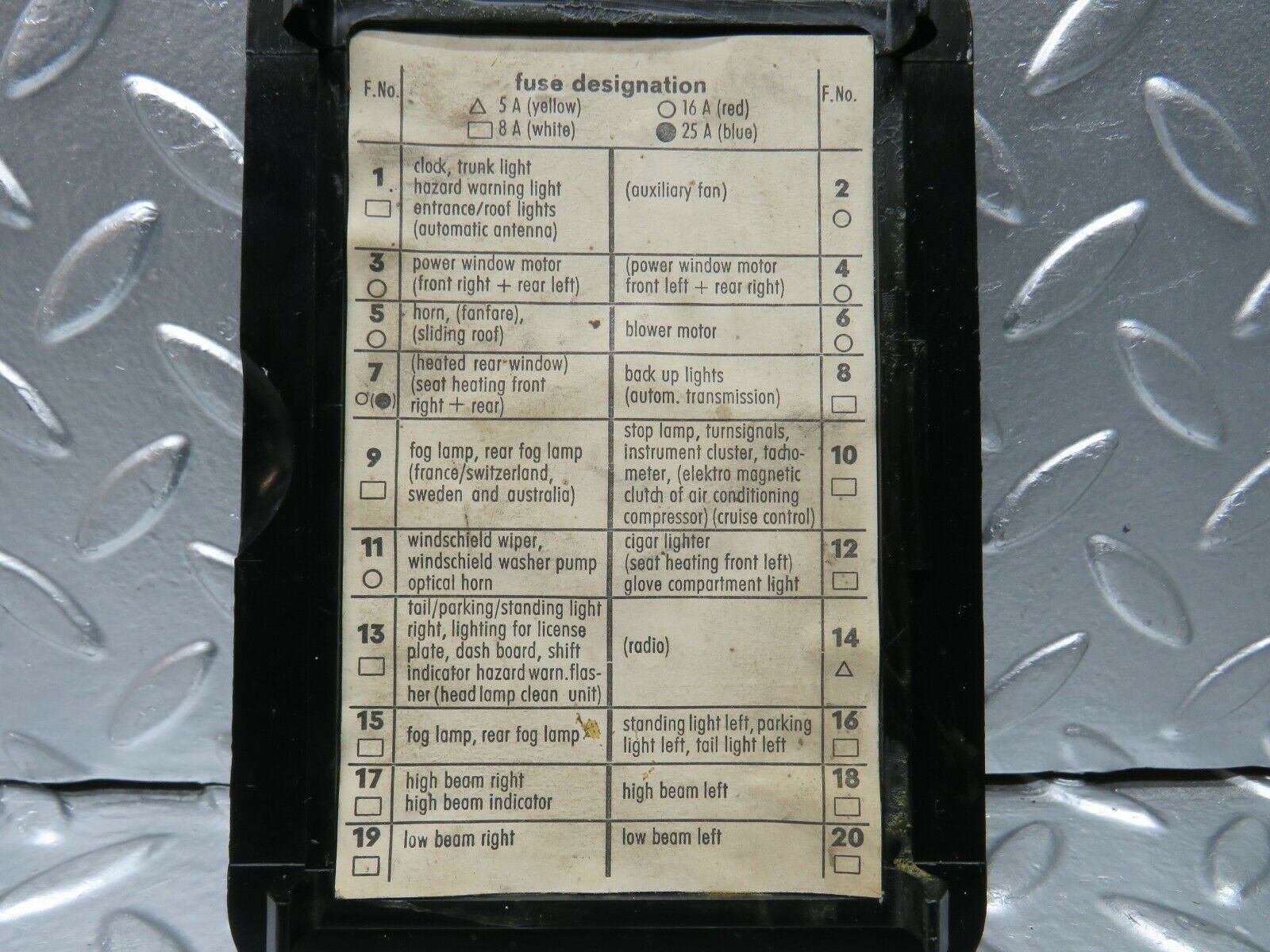 22791 Mercedes-Benz C107 450SLC Coupe Fuse Box Cover