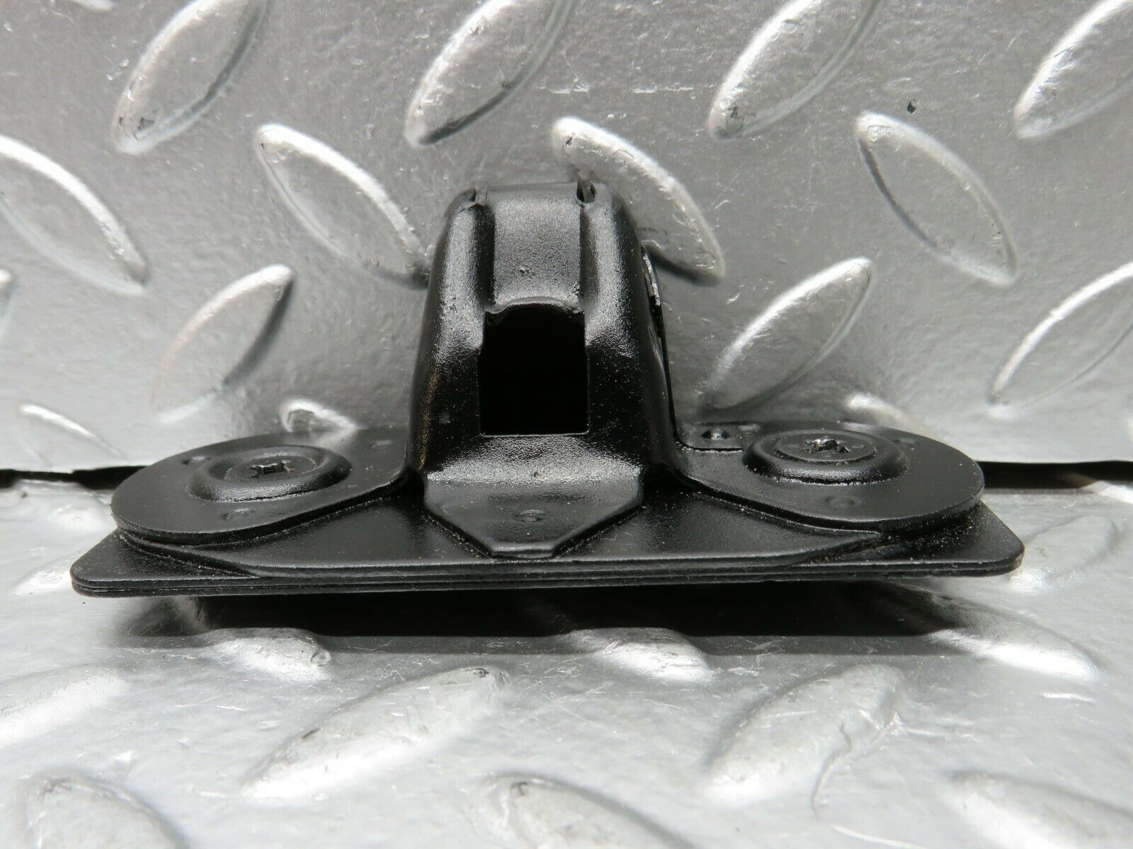 22911 Mercedes-Benz C107 450SLC Coupe Trunk Lock Latch