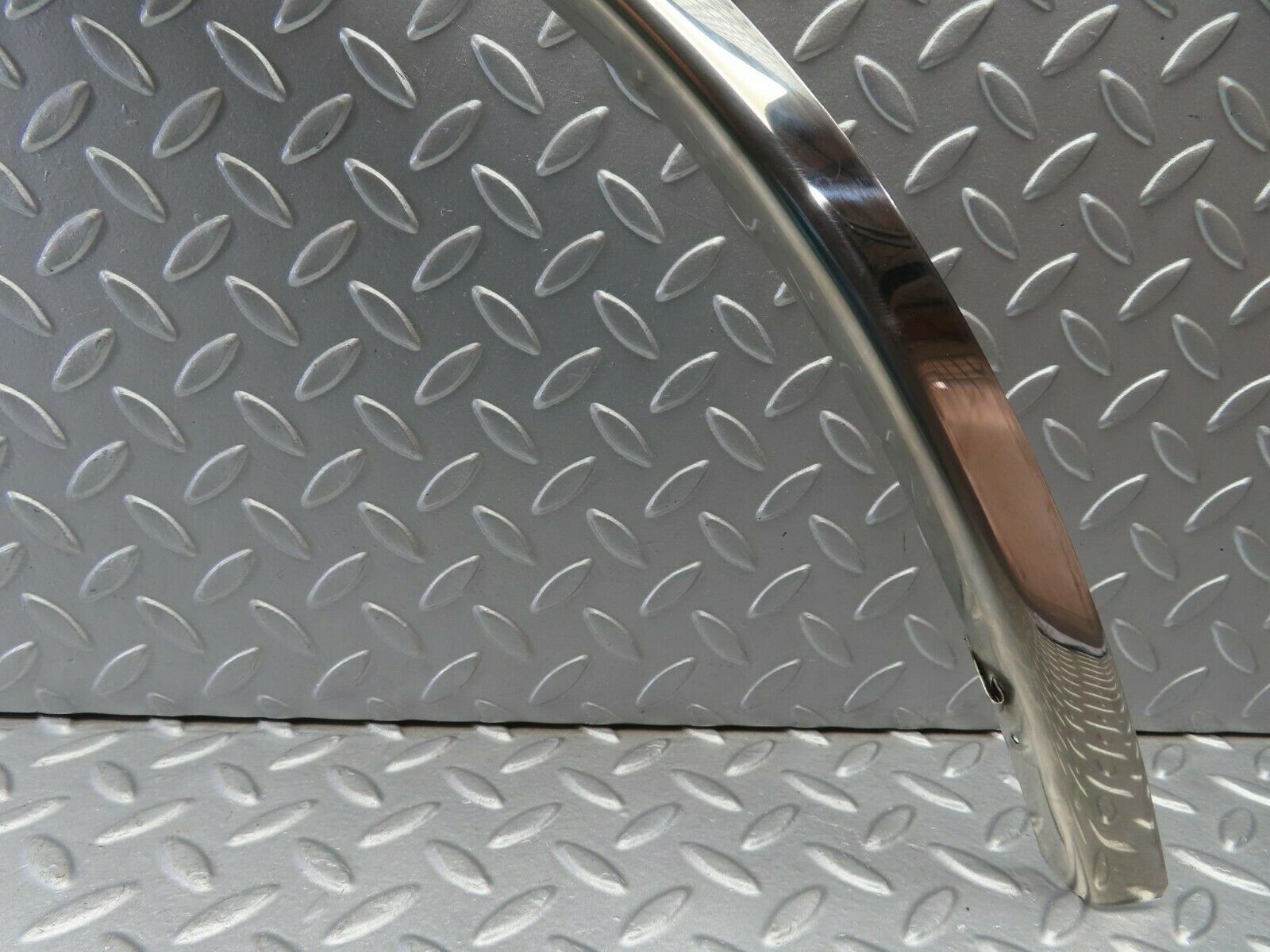 10029 Mercedes-Benz C123 230CE Coupe Wheel Arch Chrome Fender Wing Trim Front Left