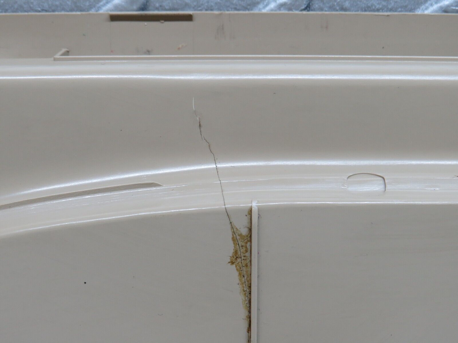 38236 Mercedes-Benz R129 280SL Coupe Right Door Sill Beige 1296800435