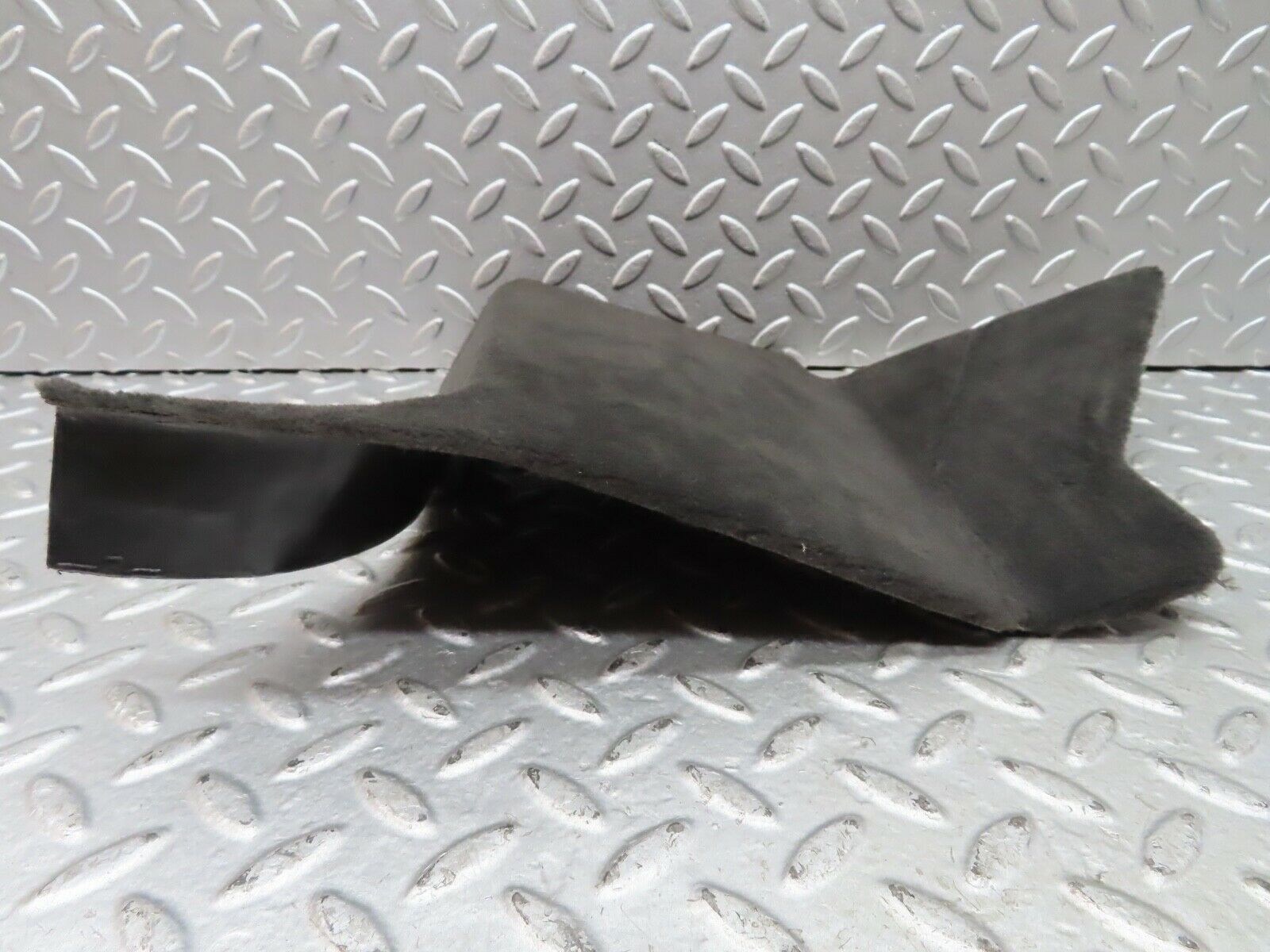 19333 Mercedes-Benz C140 CL420 Coupe Front Left Kick Panel Black 1406800380