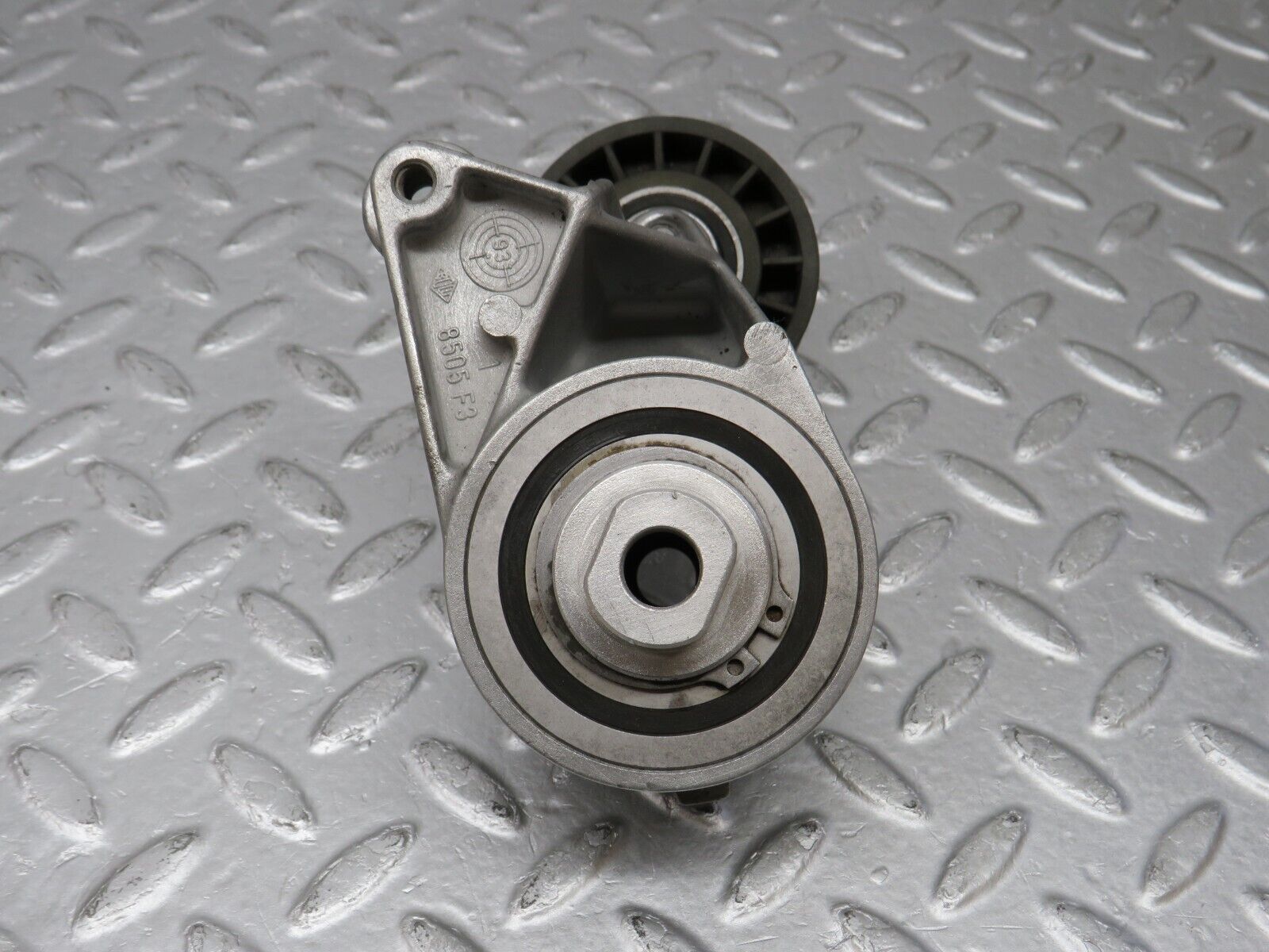 38932 Mercedes-Benz W201 190E 2.6L Belt Tensioner 1032021140 1032000570