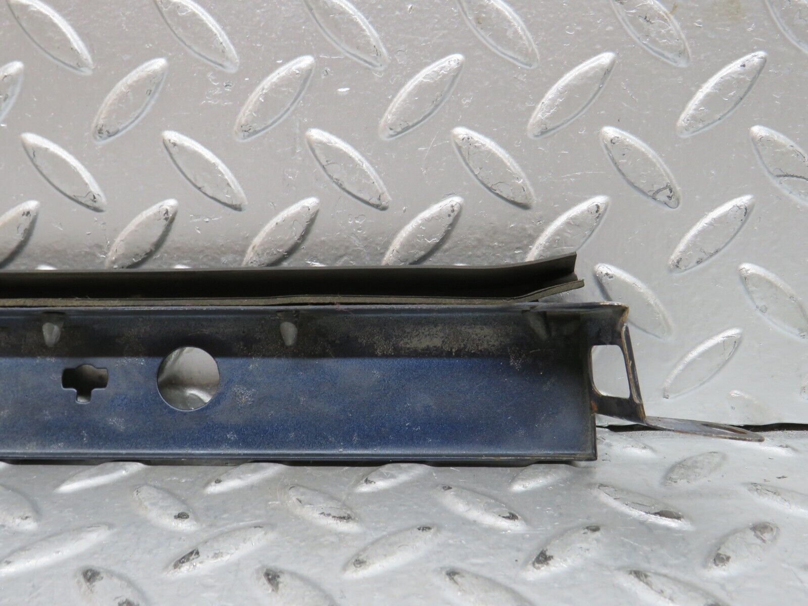 29089 Mercedes-Benz C124 320CE Coupe Under Headlight Trim Left Side