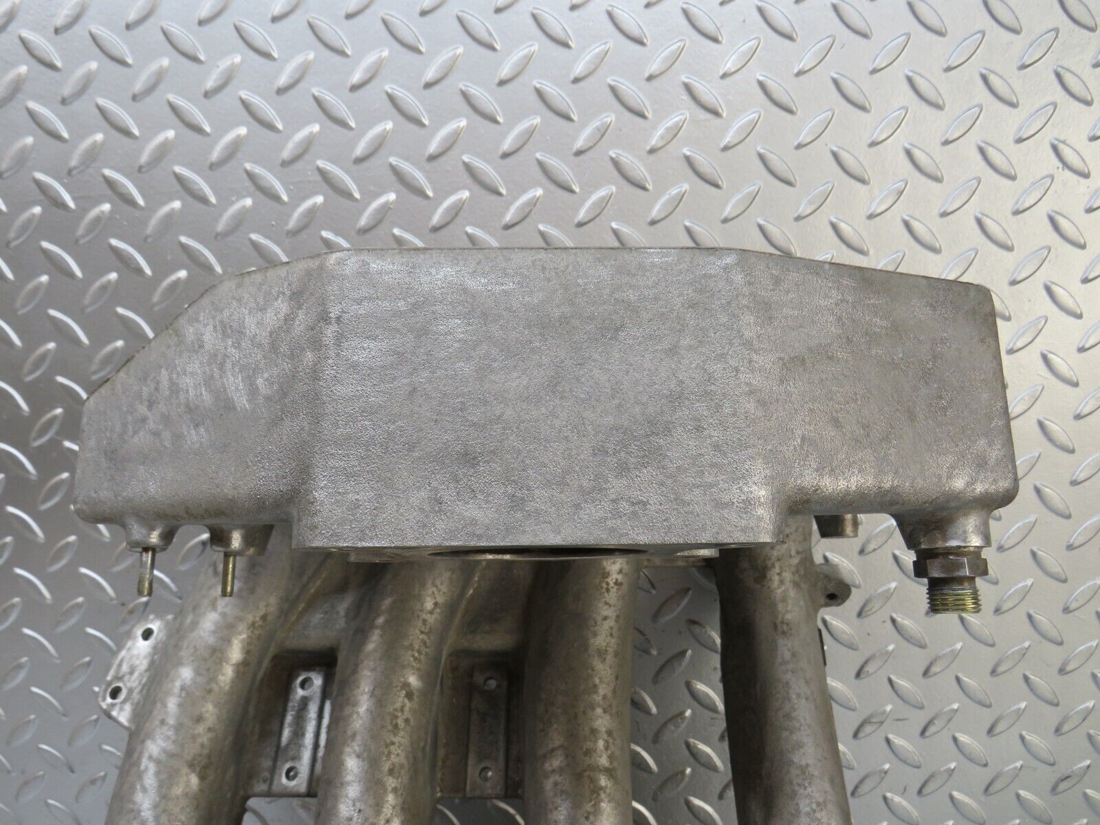 26663 Mercedes-Benz C124 220CE Coupe Intake Manifold 1111411201