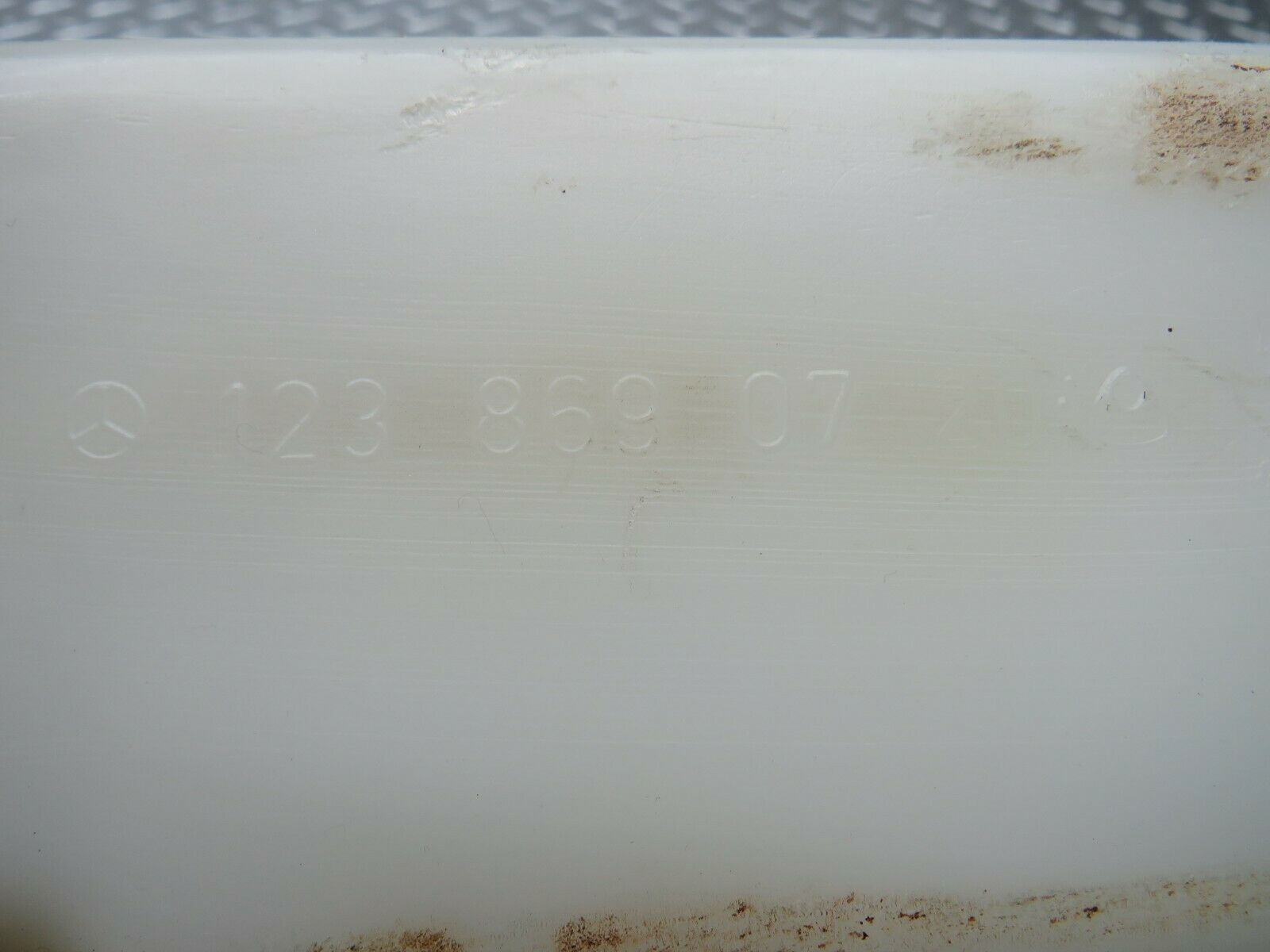 23030 Mercedes-Benz C123 230CE Windscreen Washer Reservoir Tank 1238690720