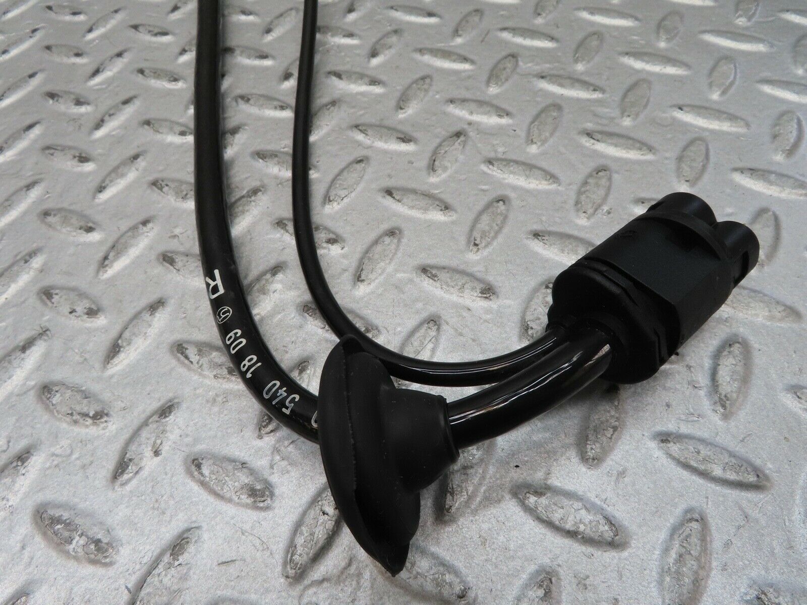 17289 Mercedes-Benz R129 300SL Coupe Front Right Brake Pad Warning Loom