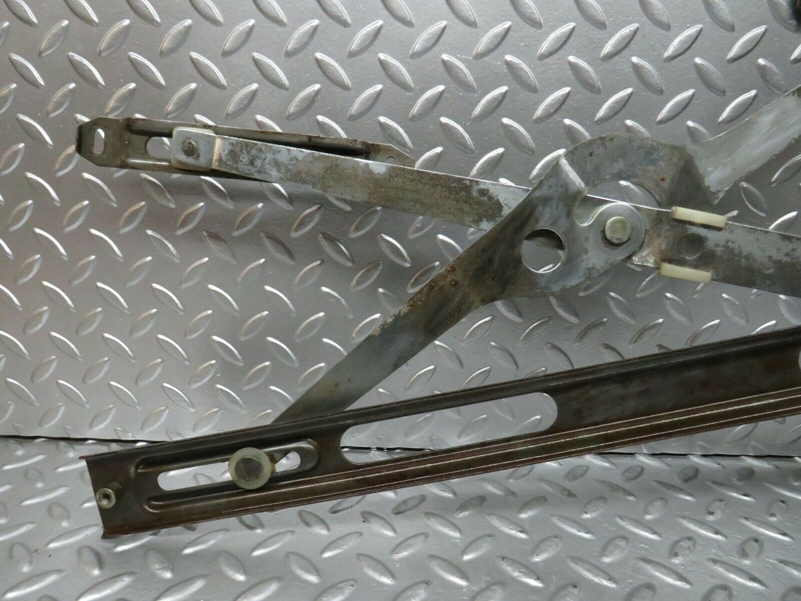 23756 Mercedes-Benz C107 450SLC Coupe Front Left Manual Window Regulator