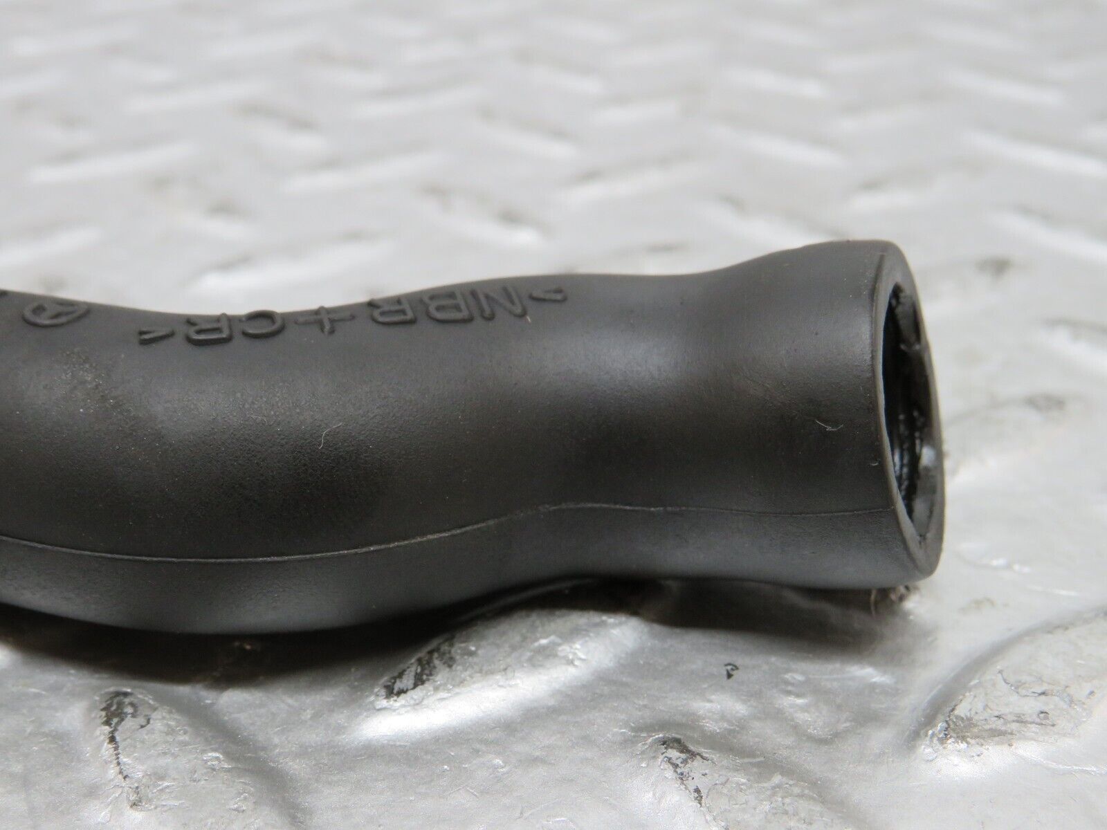 26427 Mercedes-Benz C124 220CE Coupe Crank Case Breather Hose 1110180182